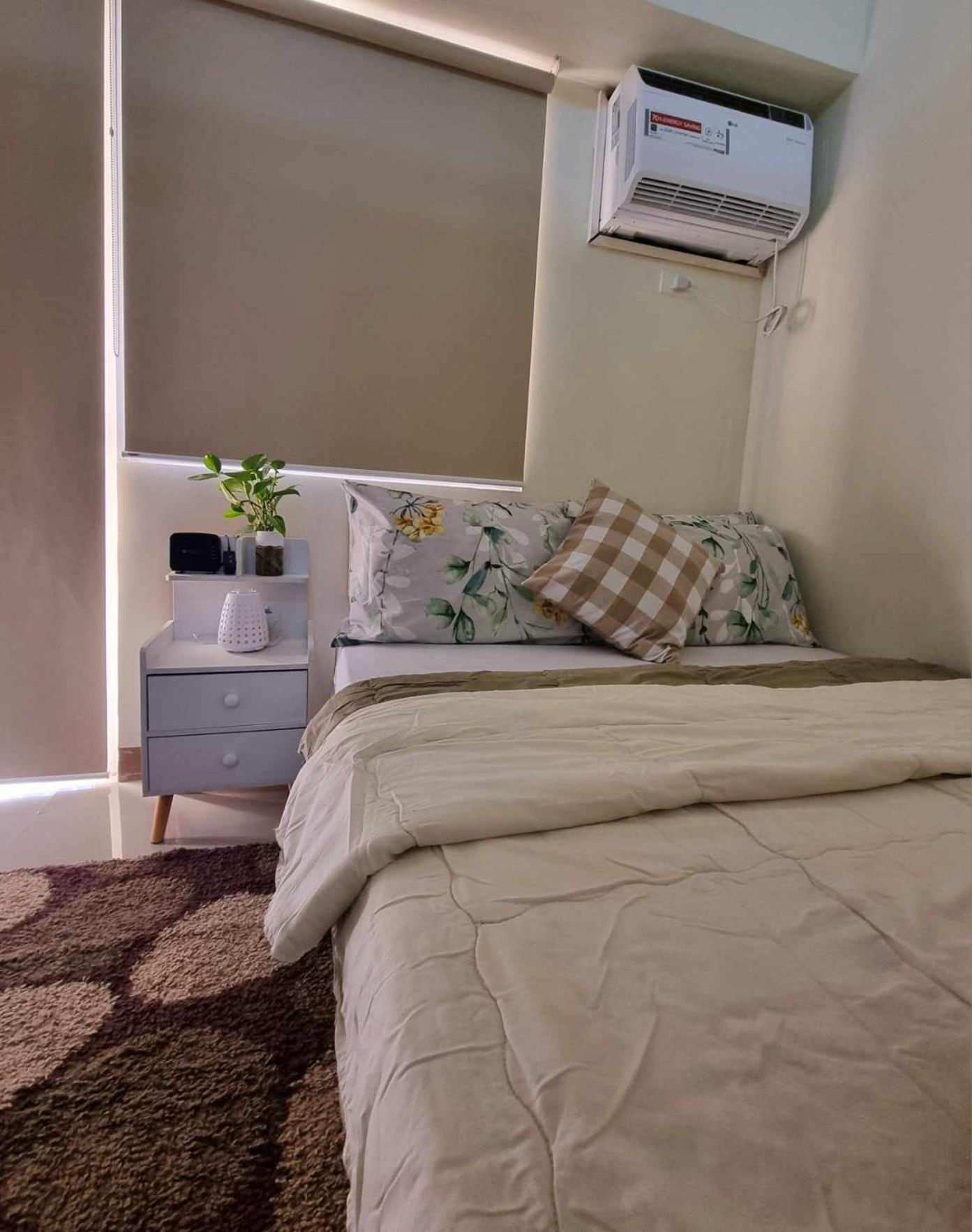 Field Smdc 1br W/ Netflix Apartment *